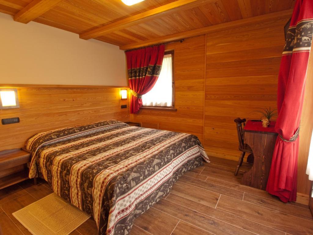 Villa Americana Chambres D'Hotes Champoluc Quarto foto