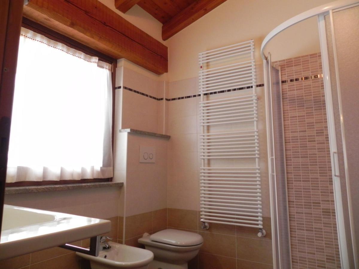 Villa Americana Chambres D'Hotes Champoluc Quarto foto